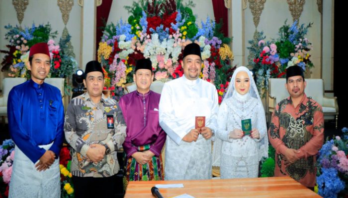 Bersama Ustadz Abdul Somad, Pj Bupati Kampar Hadiri Akad Nikah Tengku Dedy Ardiansyah dengan Glien Exsel Julio Marshanda