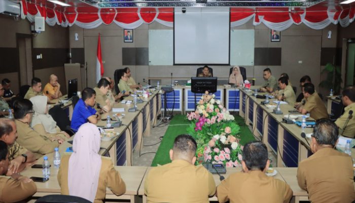 Bersama Seluruh Kepala OPD dan Camat, Pj Bupati Kampar Pimpin Rapat Kerja Percepatan Pembangunan Kampar