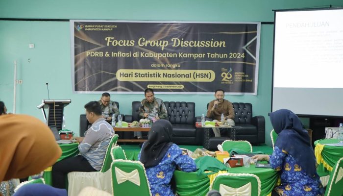 Dalam Rangka Hari Statistik Nasional 2024, Kepala BPS Kabupaten Kampar Buka Secara Resmi FGD PDRB dan Inflasi