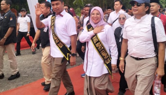 Paslon Bupati dan Wakil Bupati Ahmad Yuzar-Misharti Daftar di KPU Kampar, Berkas Dinyatakan Sah