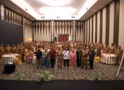 Bersama Camat Dan Lurah Se Kota Pekanbaru, Bawaslu Taja Rapat Koordinasi serta Pembacaan Ikrar Netralitas